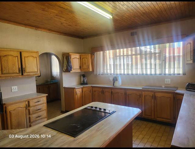 3 BEDROOM FREESTANDING FOR SALE IN PETERSFIELD